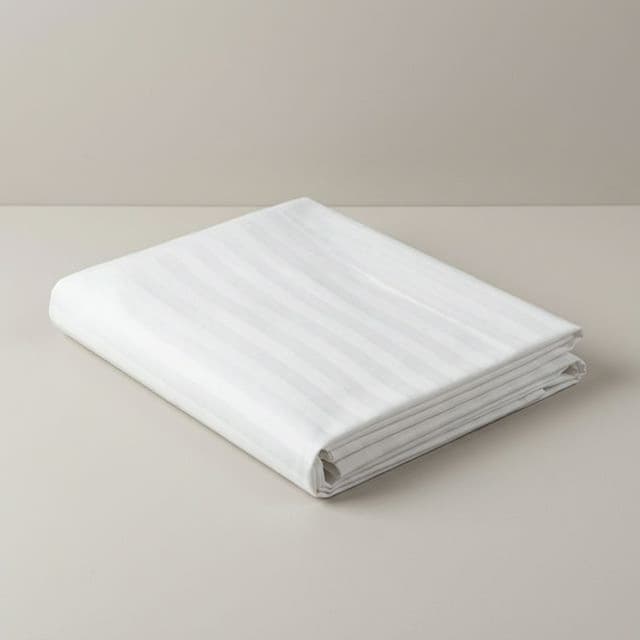 Наволочка страйп-сатин полоса 1*1/3*3 Россия