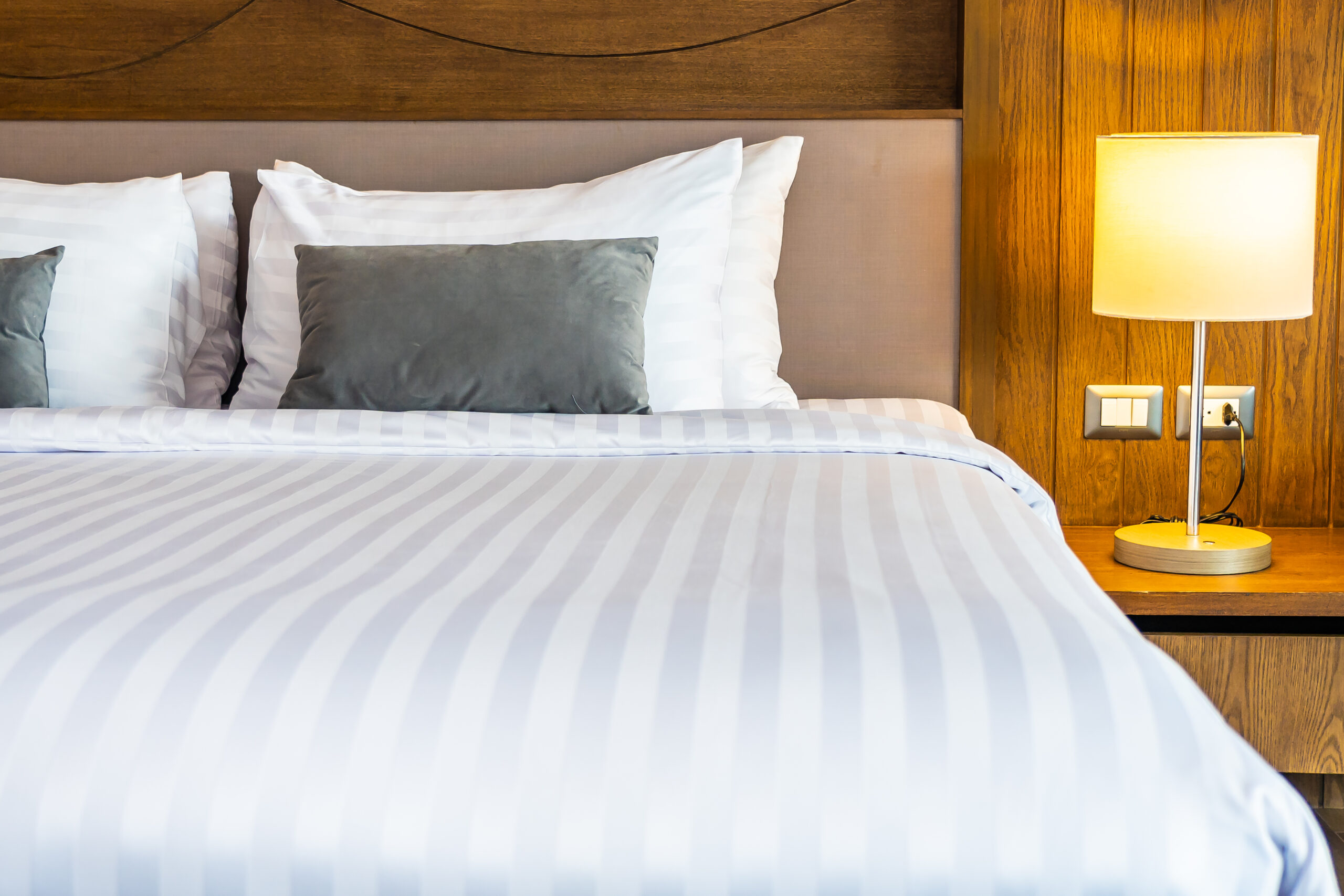 Наволочка поликоттон жаккард полоса 3 см "Люкс"